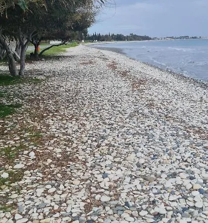 Marlens Beach House Dom wakacyjny Meneou